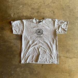 Vintage Jordan 2000s Heather Gray Graphic Tee - Size L